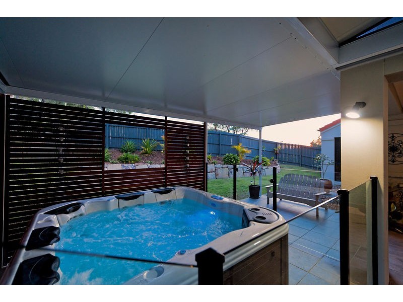 32 Cobblestone Street, Bridgeman Downs QLD 4035