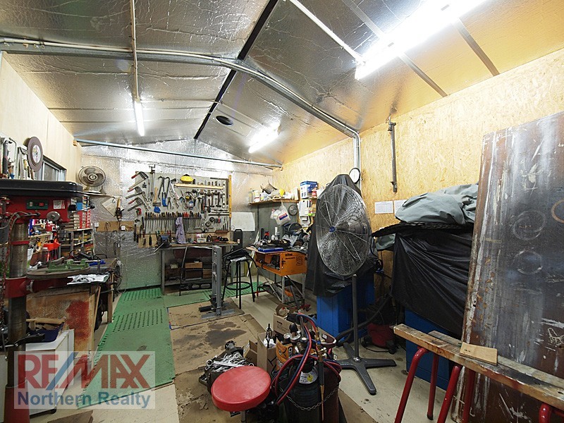 23 Pleasant Dve, Albany Creek QLD 4035