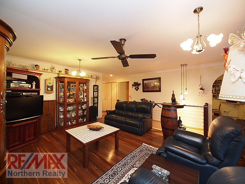 23 Pleasant Dve, Albany Creek QLD 4035