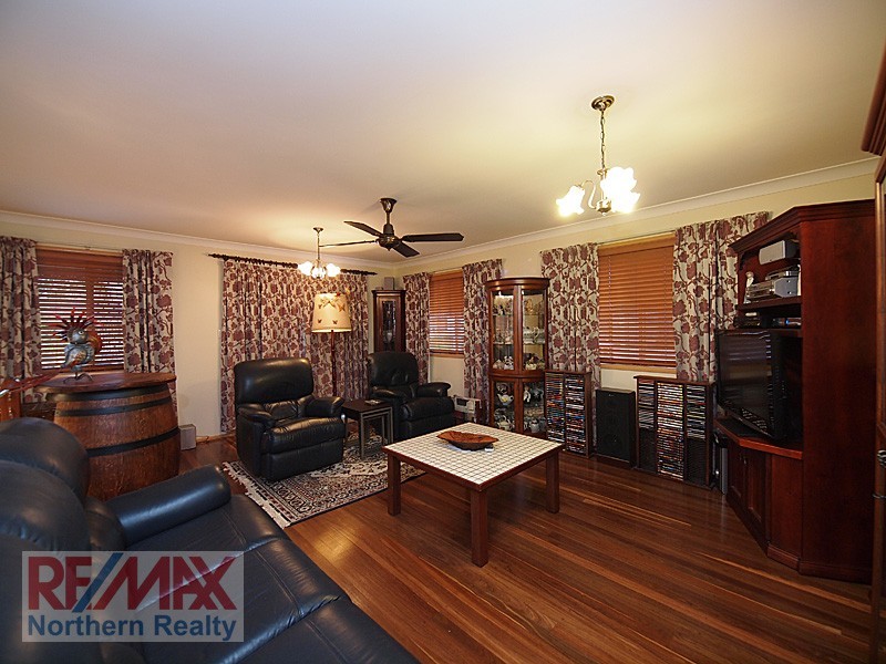 23 Pleasant Dve, Albany Creek QLD 4035