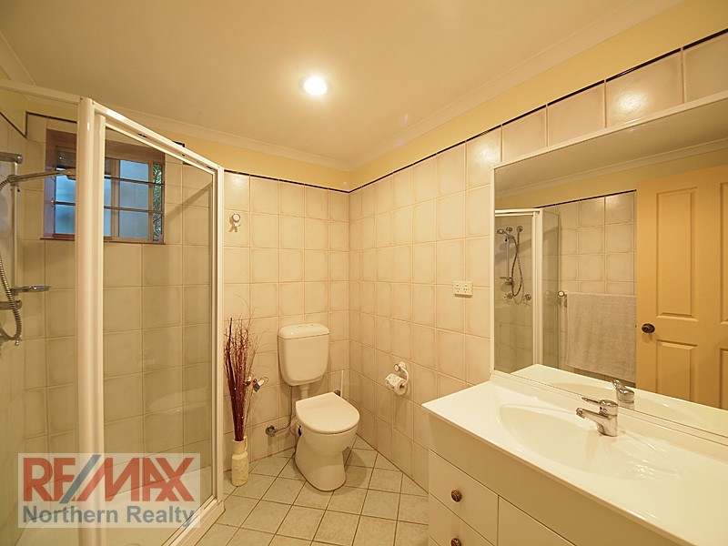 23 Pleasant Dve, Albany Creek QLD 4035