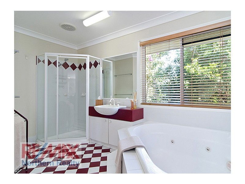 13 Edwards Dve, Albany Creek QLD 4035
