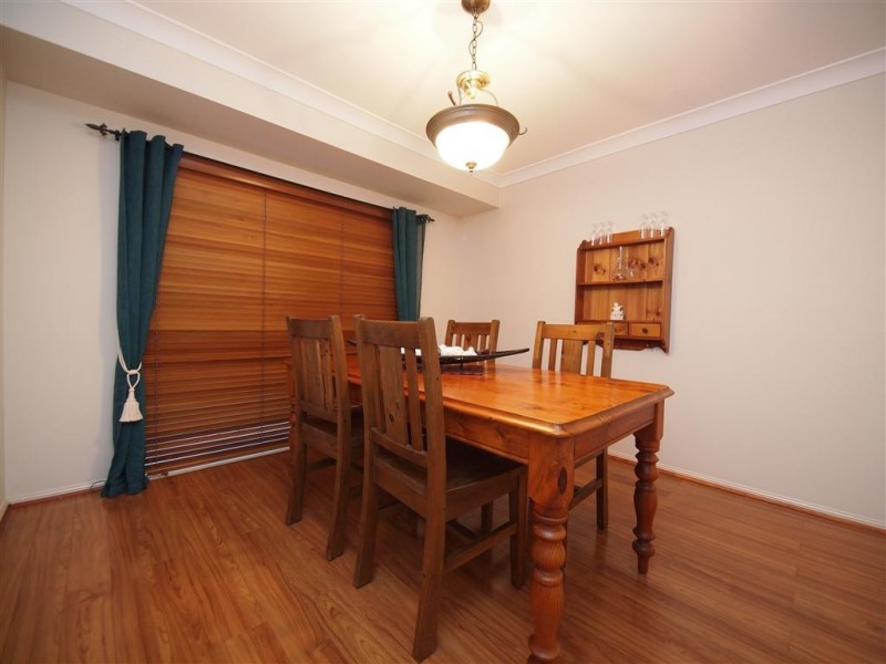 10 Glendore Court, Eatons Hill QLD 4037