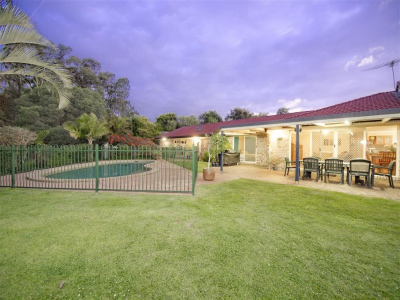 6 Boree Court, Albany Creek QLD 4035