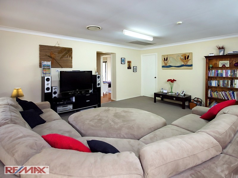19 LINDALE COURT., Cashmere QLD 4500