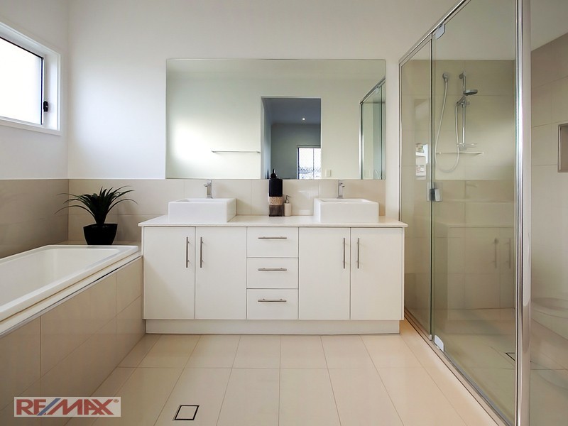 2 Avoca Place, Warner QLD 4500