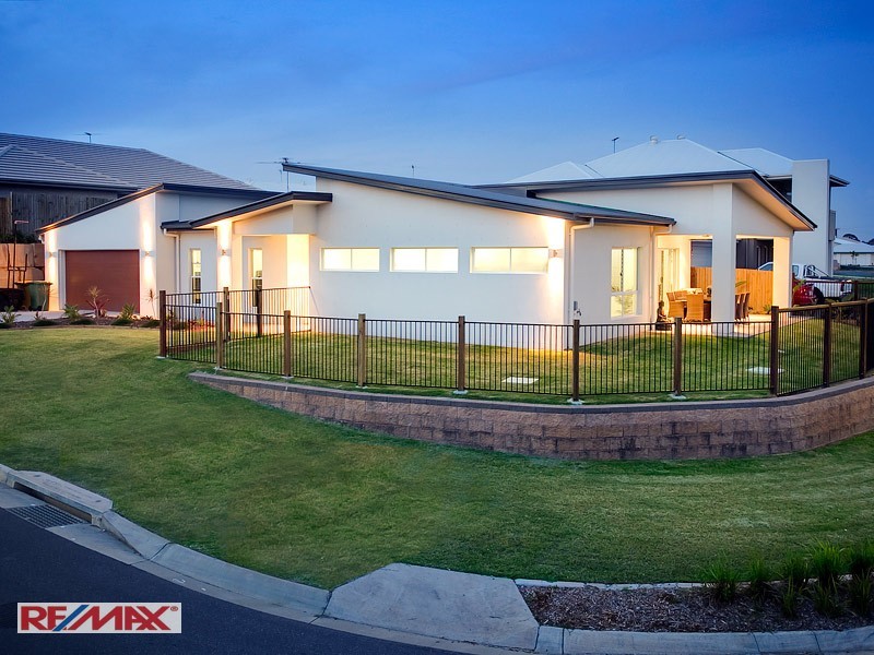 2 Avoca Place, Warner QLD 4500