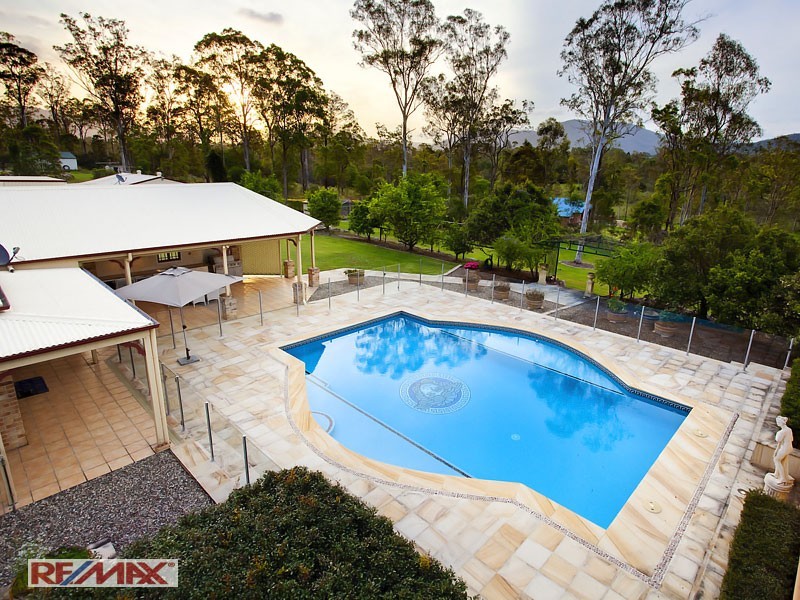 18 Victor Russell Drive, Samford Valley QLD 4520