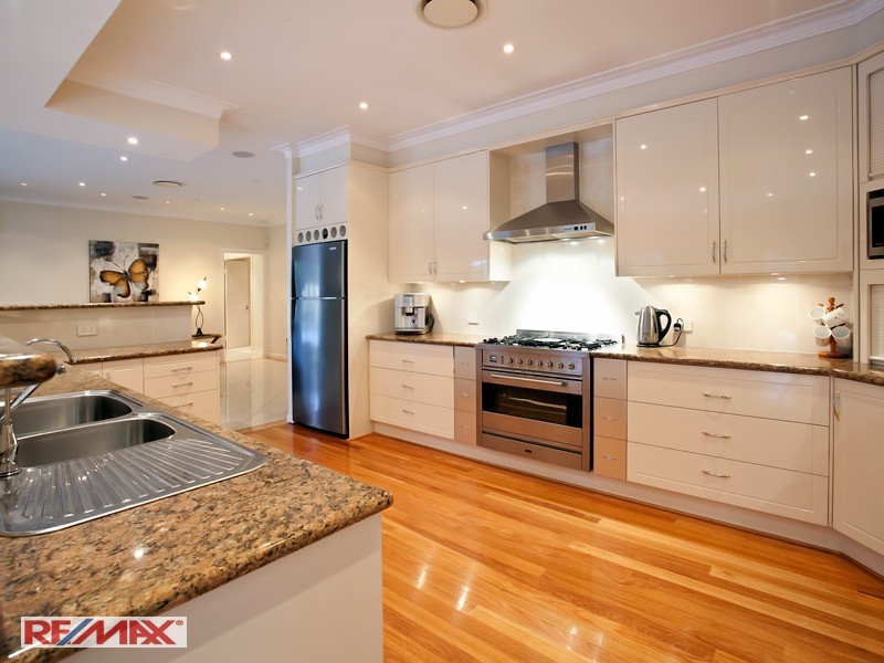 18 Victor Russell Drive, Samford Valley QLD 4520