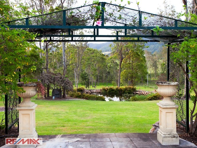 18 Victor Russell Drive, Samford Valley QLD 4520