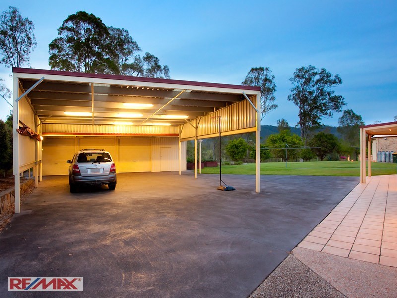 18 Victor Russell Drive, Samford Valley QLD 4520