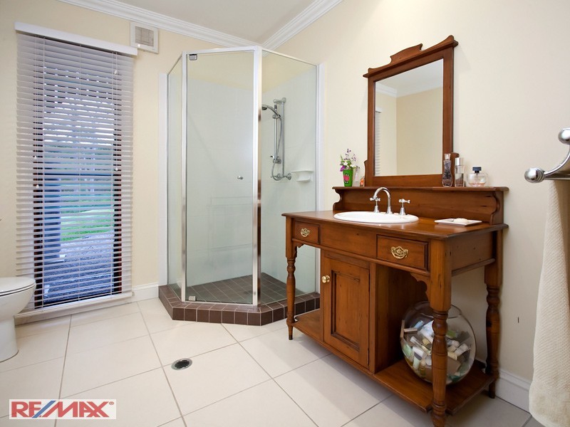 Clear Mountain QLD 4500