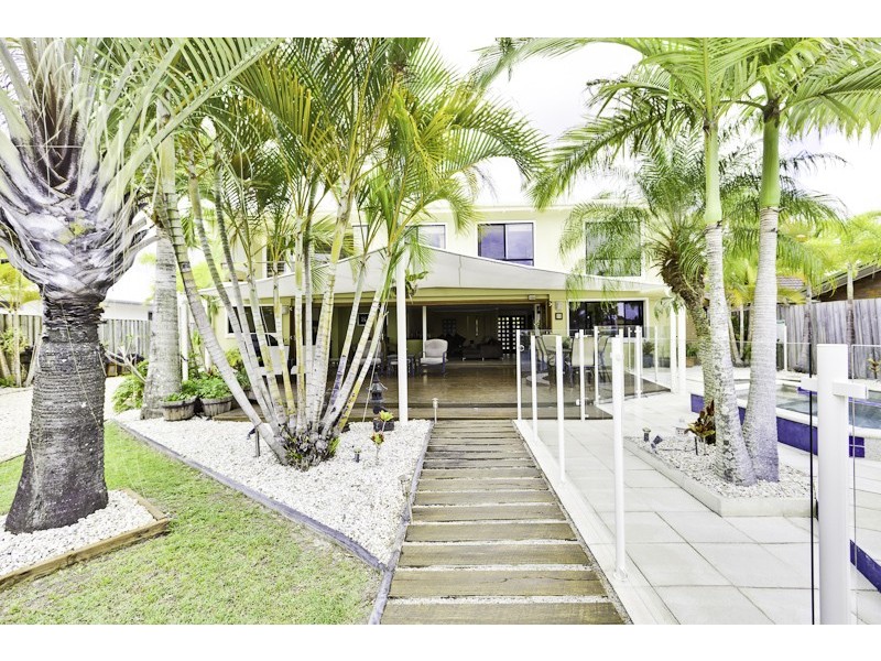 32 Tepequar Dr, Maroochydore QLD 4558