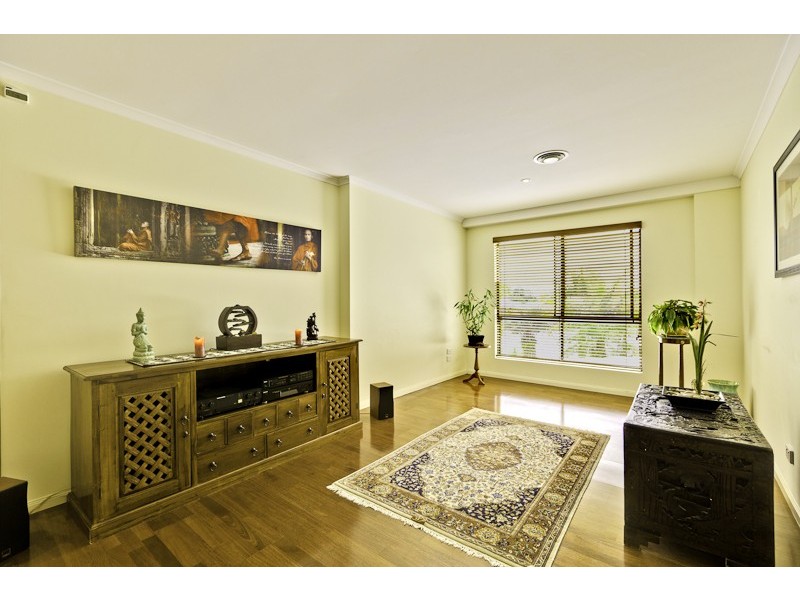 32 Tepequar Dr, Maroochydore QLD 4558