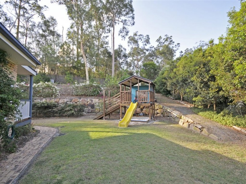 46 Snow Wood Drive, Eatons Hill QLD 4037