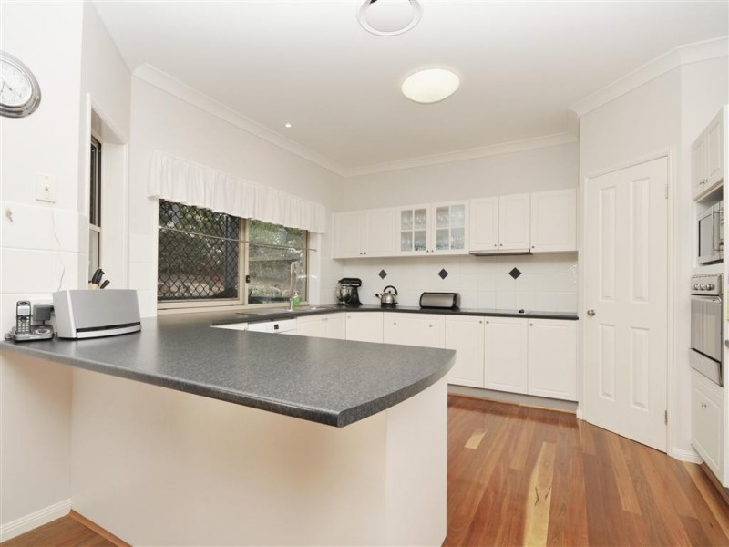 46 Snow Wood Drive, Eatons Hill QLD 4037