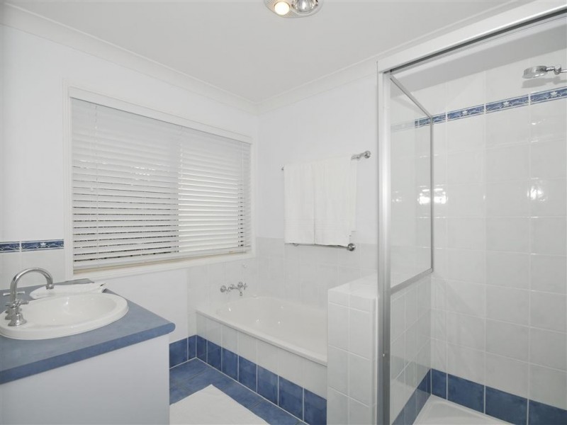 46 Snow Wood Drive, Eatons Hill QLD 4037