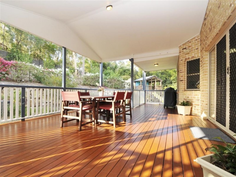 46 Snow Wood Drive, Eatons Hill QLD 4037