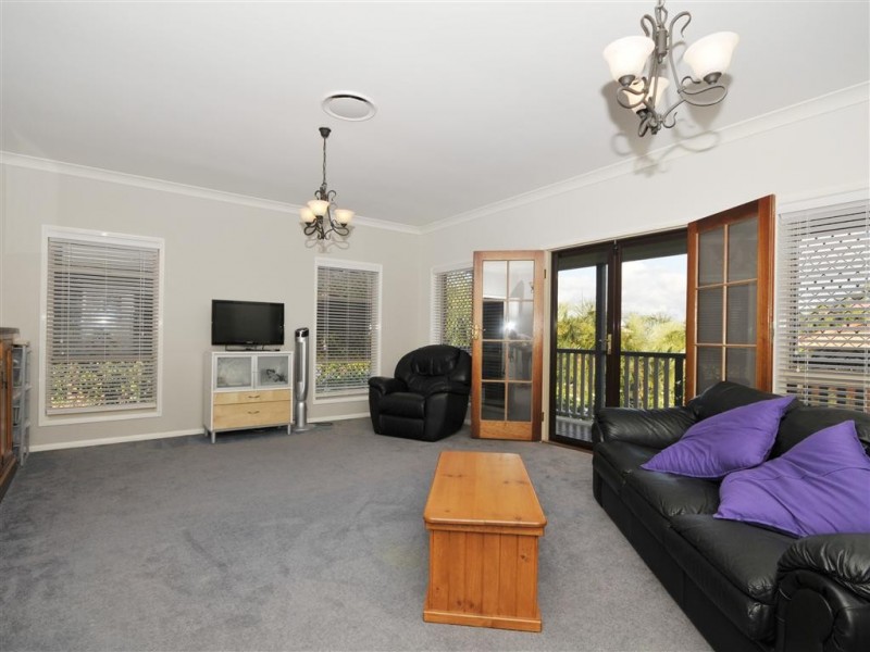 46 Snow Wood Drive, Eatons Hill QLD 4037