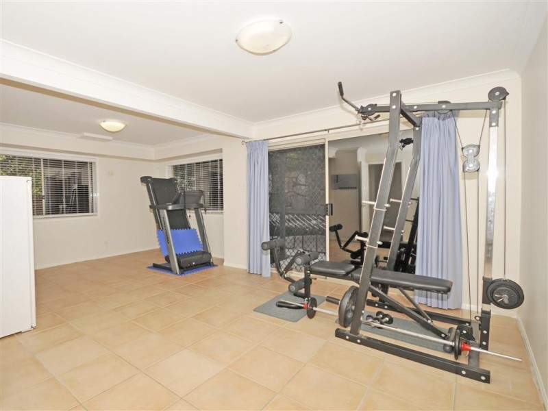 46 Snow Wood Drive, Eatons Hill QLD 4037