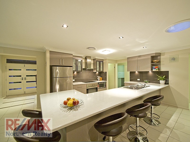 7 Colin Place, Cashmere QLD 4500