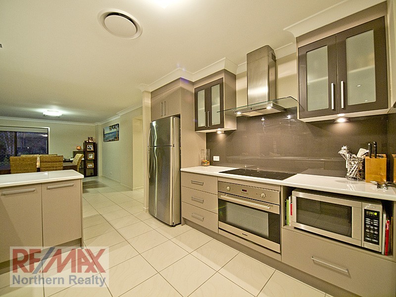7 Colin Place, Cashmere QLD 4500