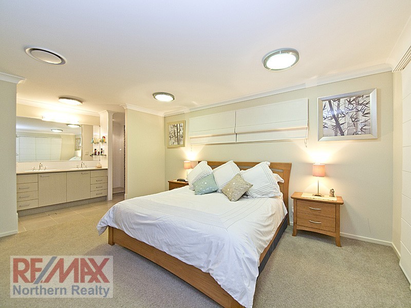 7 Colin Place, Cashmere QLD 4500