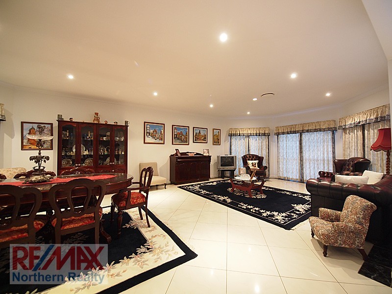 11 Laceflower Crescent, Eatons Hill QLD 4037