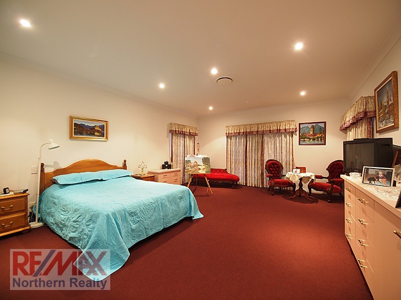 11 Laceflower Crescent, Eatons Hill QLD 4037