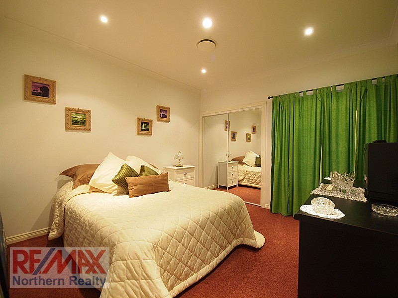 11 Laceflower Crescent, Eatons Hill QLD 4037