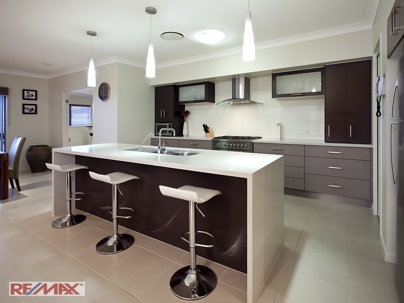 27 Barambah Circuit, Warner QLD 4500