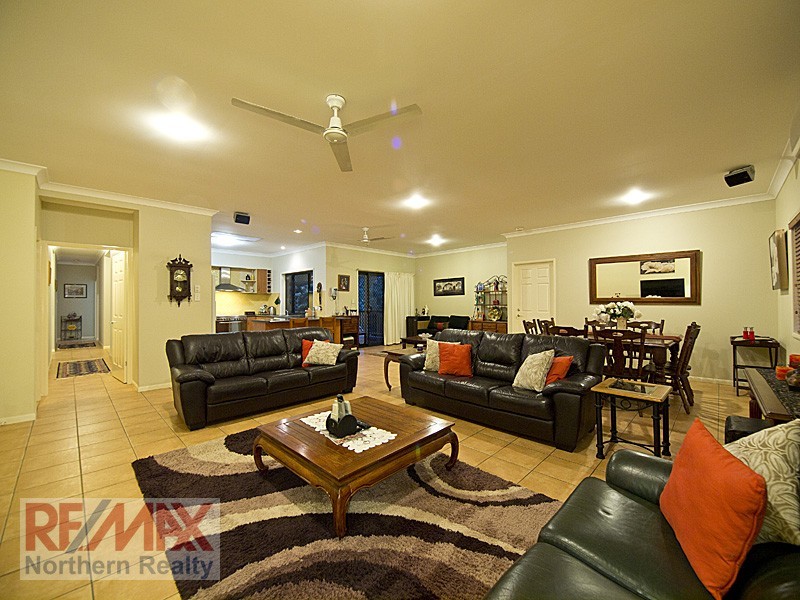 11 Tinaroo Court, Albany Creek QLD 4035