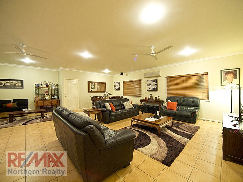 11 Tinaroo Court, Albany Creek QLD 4035