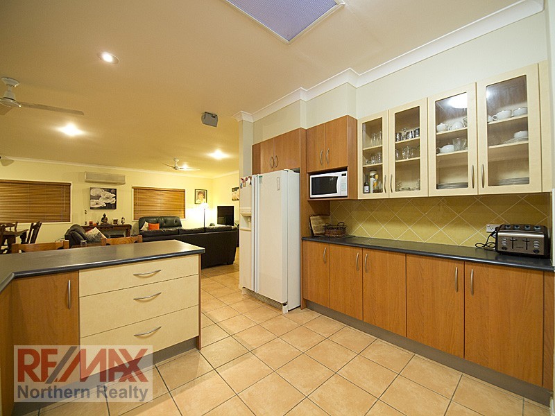 11 Tinaroo Court, Albany Creek QLD 4035