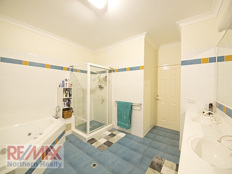 11 Tinaroo Court, Albany Creek QLD 4035