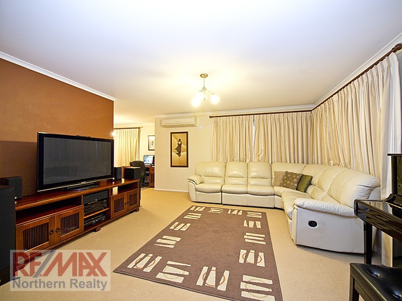 8 Simpson Court, Albany Creek QLD 4035