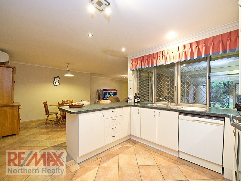 8 Simpson Court, Albany Creek QLD 4035