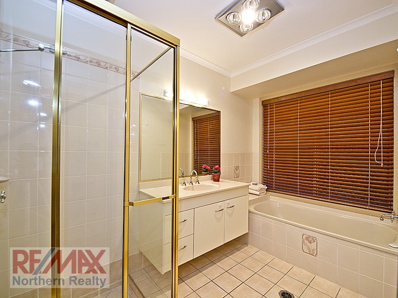 8 Simpson Court, Albany Creek QLD 4035