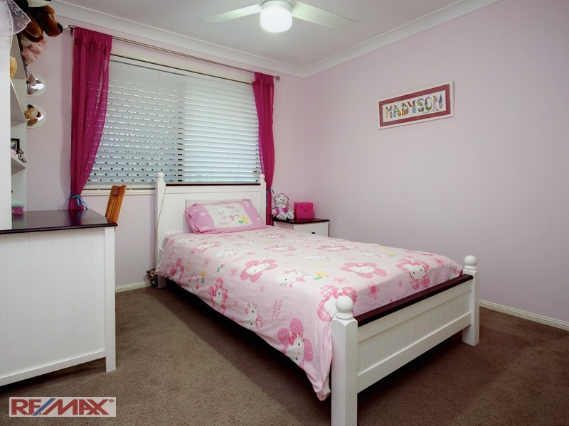 32 Tosca St, Cashmere QLD 4500