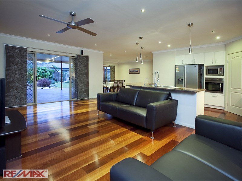 16 Ladbroke Close, Carseldine QLD 4034