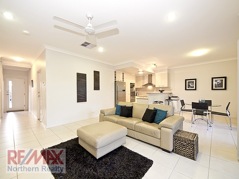 Unit 2 / 8 James Cash Court, Albany Creek QLD 4035