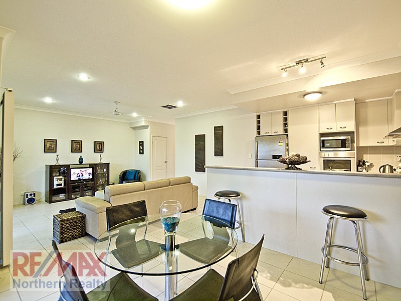 Unit 2 / 8 James Cash Court, Albany Creek QLD 4035