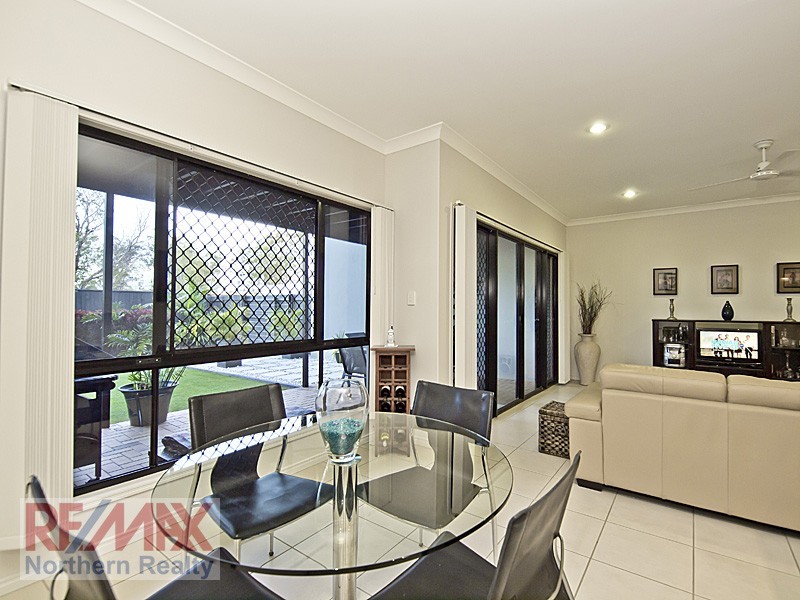 Unit 2 / 8 James Cash Court, Albany Creek QLD 4035