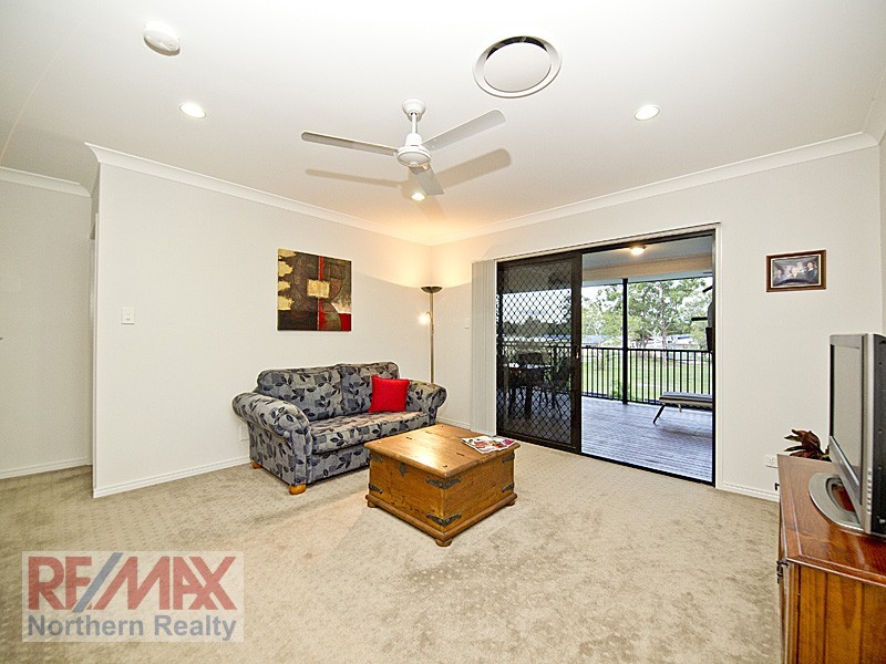 Unit 2 / 8 James Cash Court, Albany Creek QLD 4035