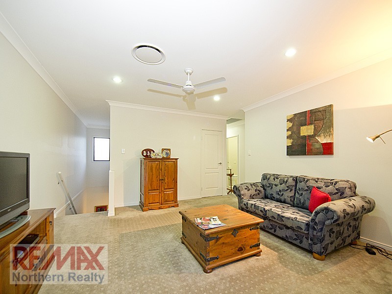 Unit 2 / 8 James Cash Court, Albany Creek QLD 4035