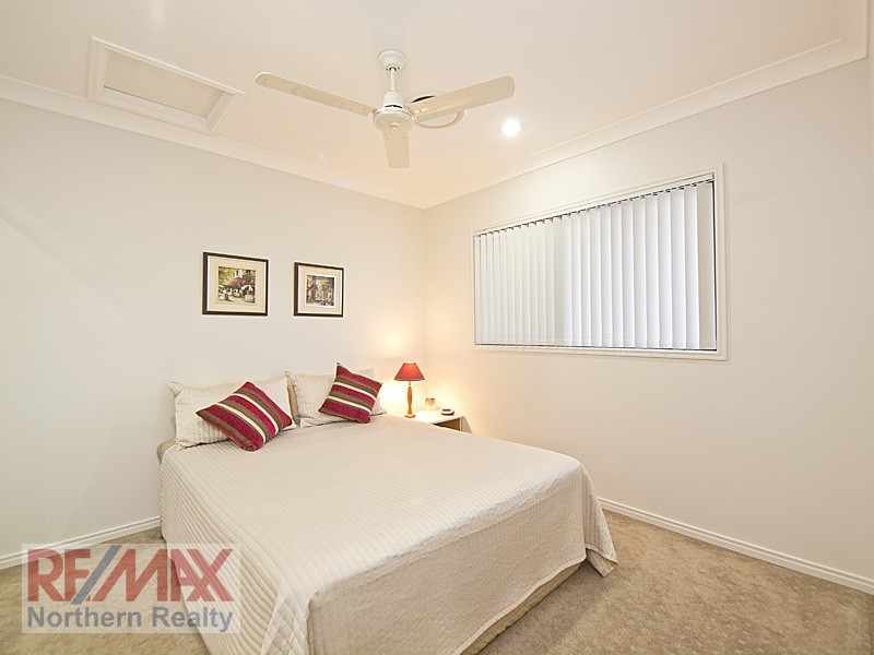 Unit 2 / 8 James Cash Court, Albany Creek QLD 4035