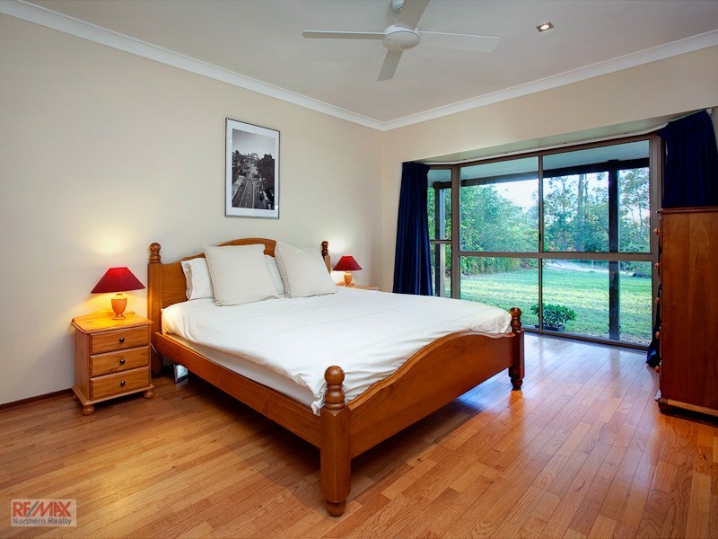 5 Denniston Court, Clear Mountain QLD 4500