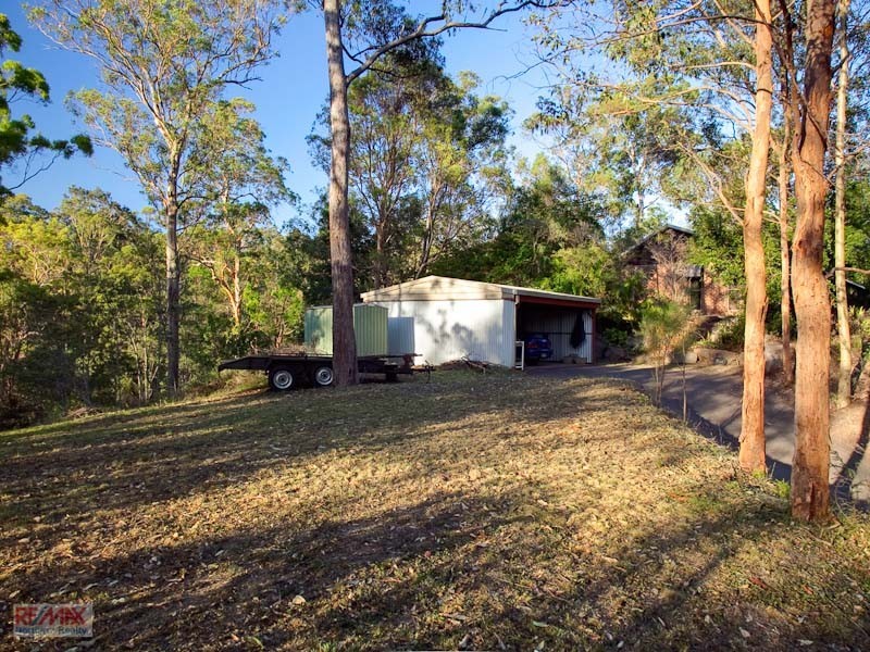 5 Denniston Court, Clear Mountain QLD 4500