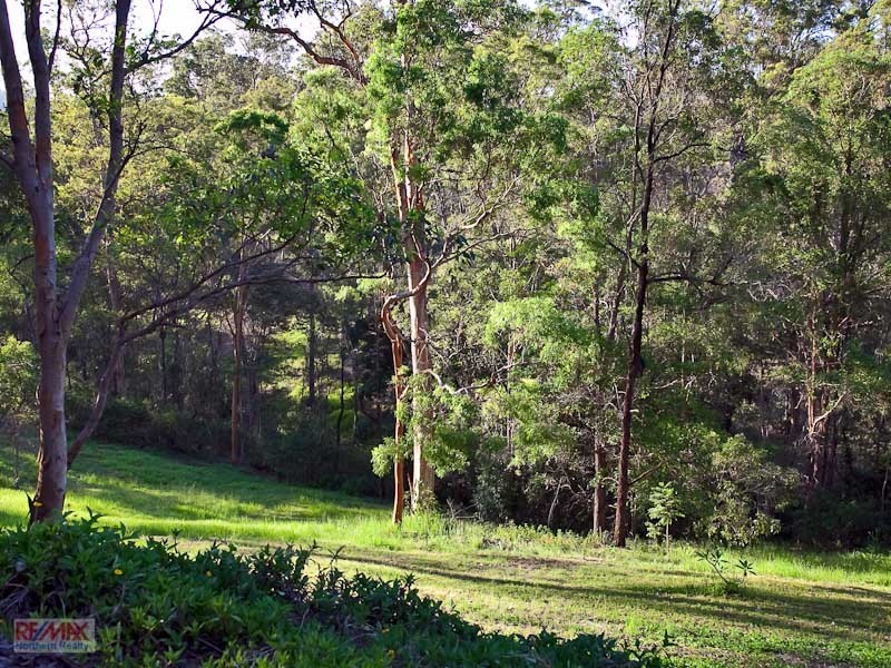 5 Denniston Court, Clear Mountain QLD 4500