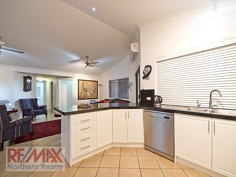 10 Bangalow Pl, Albany Creek QLD 4035